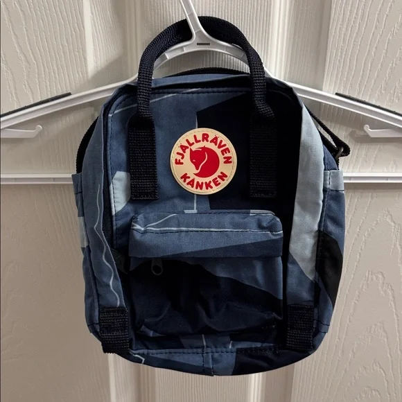 🔥HP🔥 Fjallraven Kånken Mini Bag with Blue Interior - Picture 2 of 4